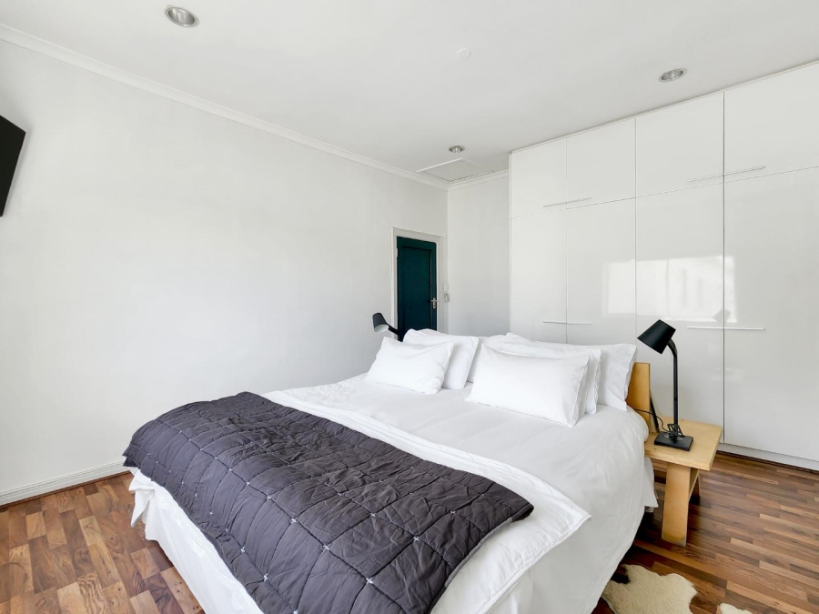 1 Bedroom Property for Sale in Sea Point Western Cape